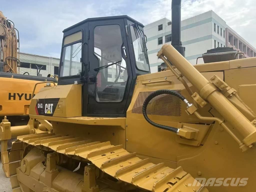 CAT D 6 G Buldožeri guseničari