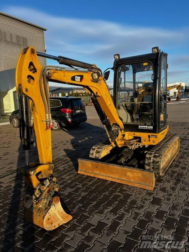 CAT 302.7 DCR Mini bageri < 7t