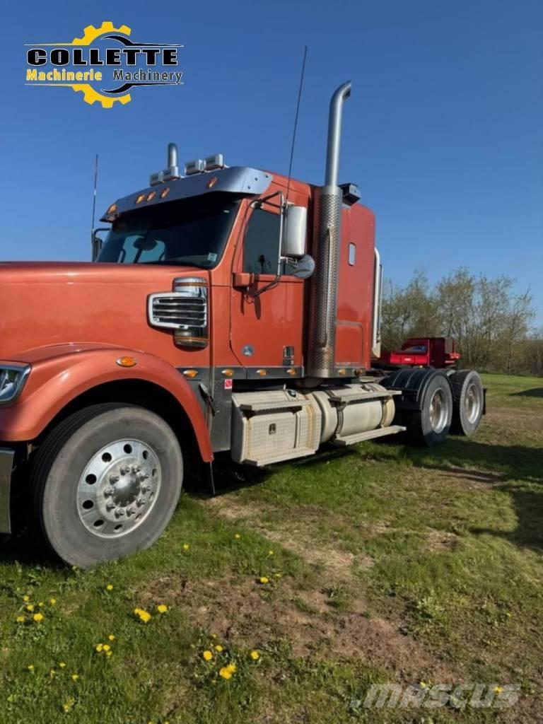 Freightliner 122 SD Tegljači
