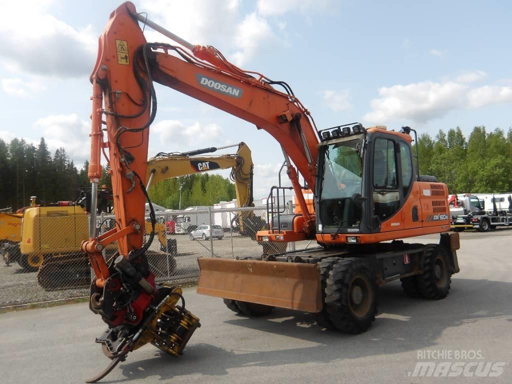 Doosan DX 160 W Bageri točkaši