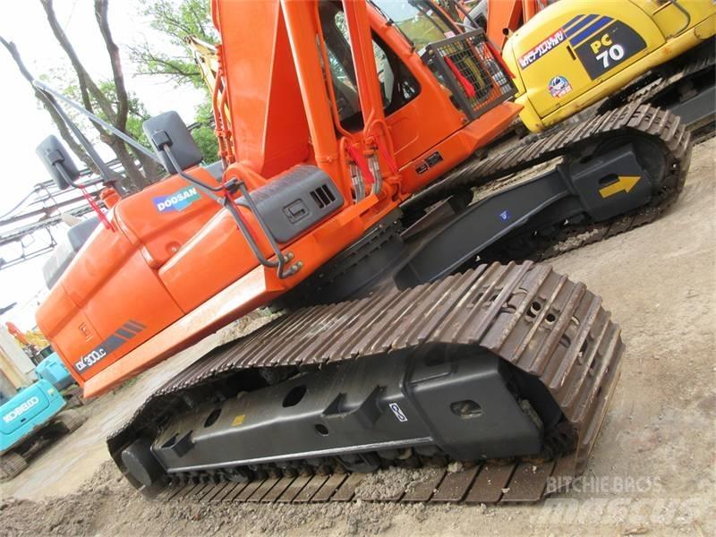 Doosan DX 300 LC Bageri guseničari