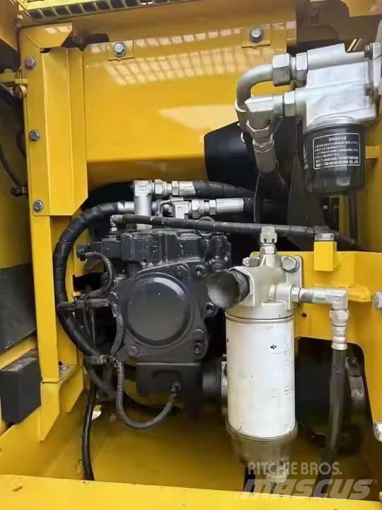 Komatsu PC 120 Bageri guseničari