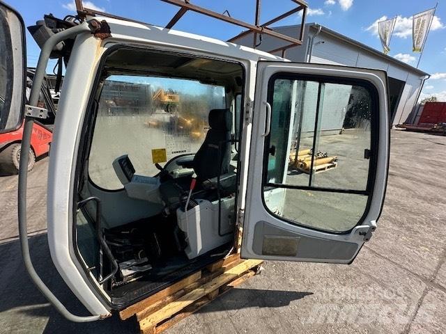 Liebherr R 914 C CAB Kabine i unutrašnjost