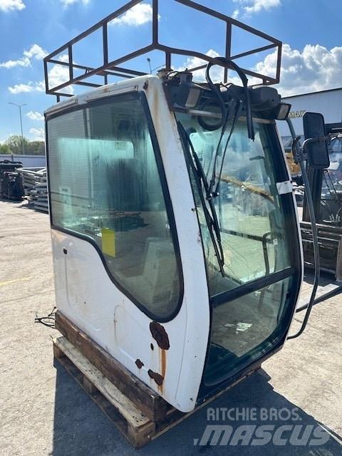 Liebherr R 914 C CAB Kabine i unutrašnjost