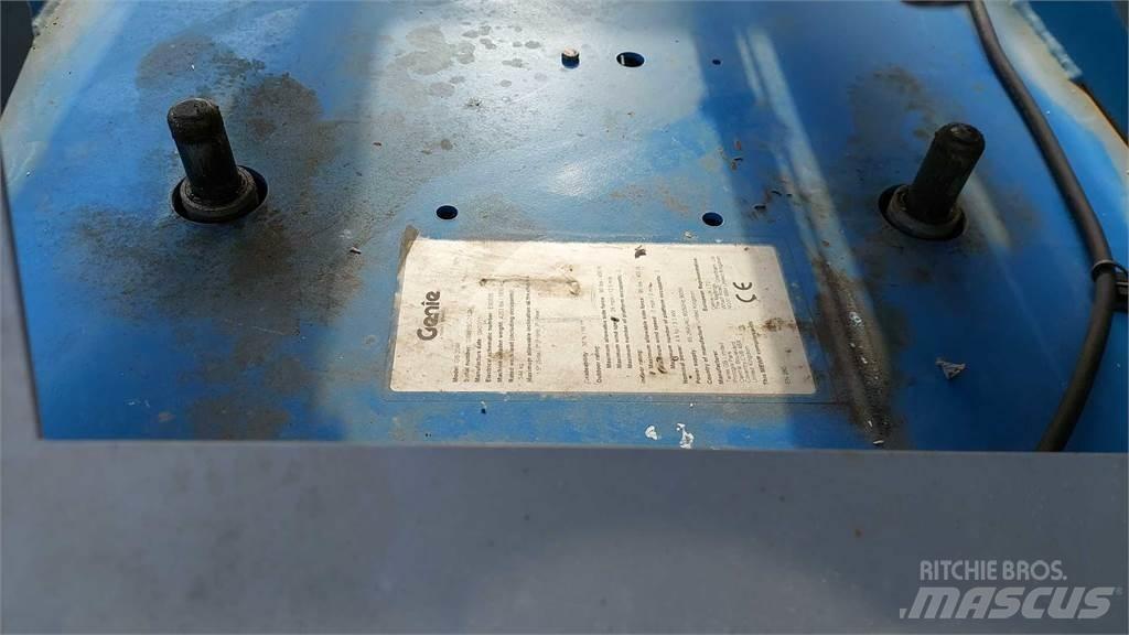 Genie GS2046 Makazaste platforme