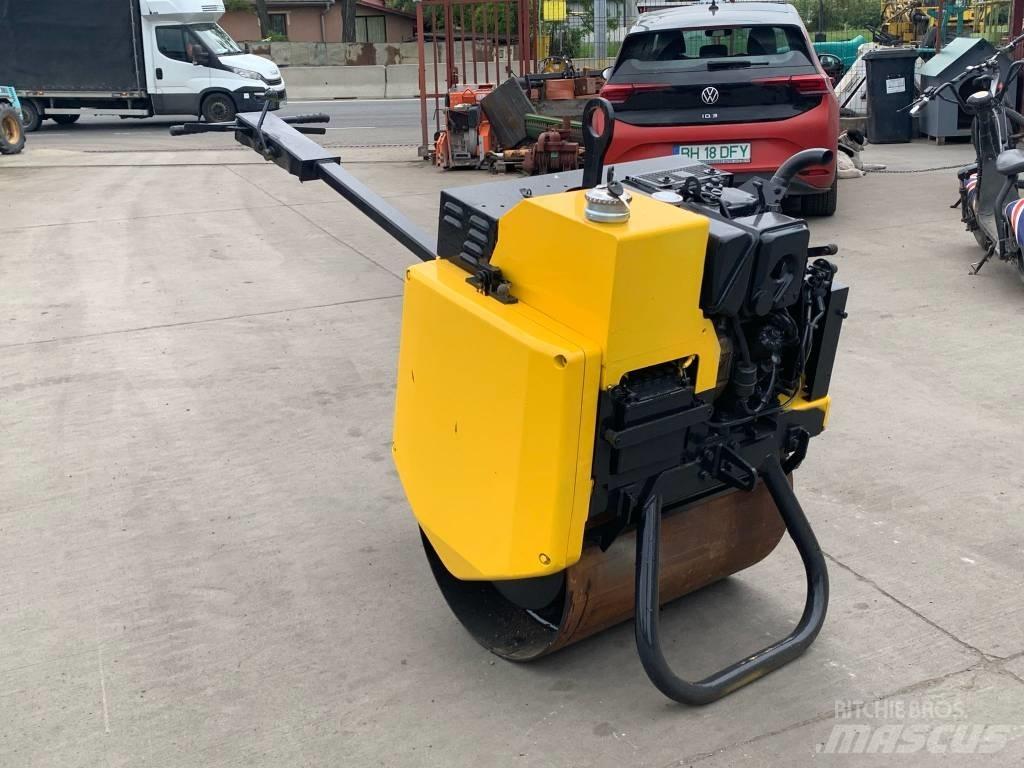 Mecalac MBR 71 Vučni vibracioni valjci