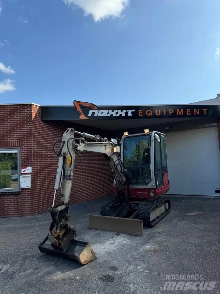 Takeuchi TB230 Bageri guseničari