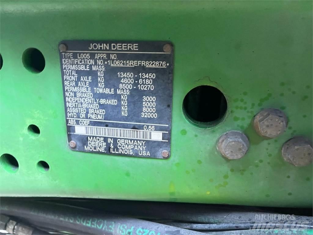 John Deere 6215R Traktori