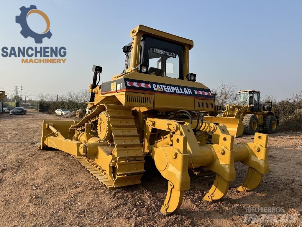 CAT D8R Buldožeri guseničari