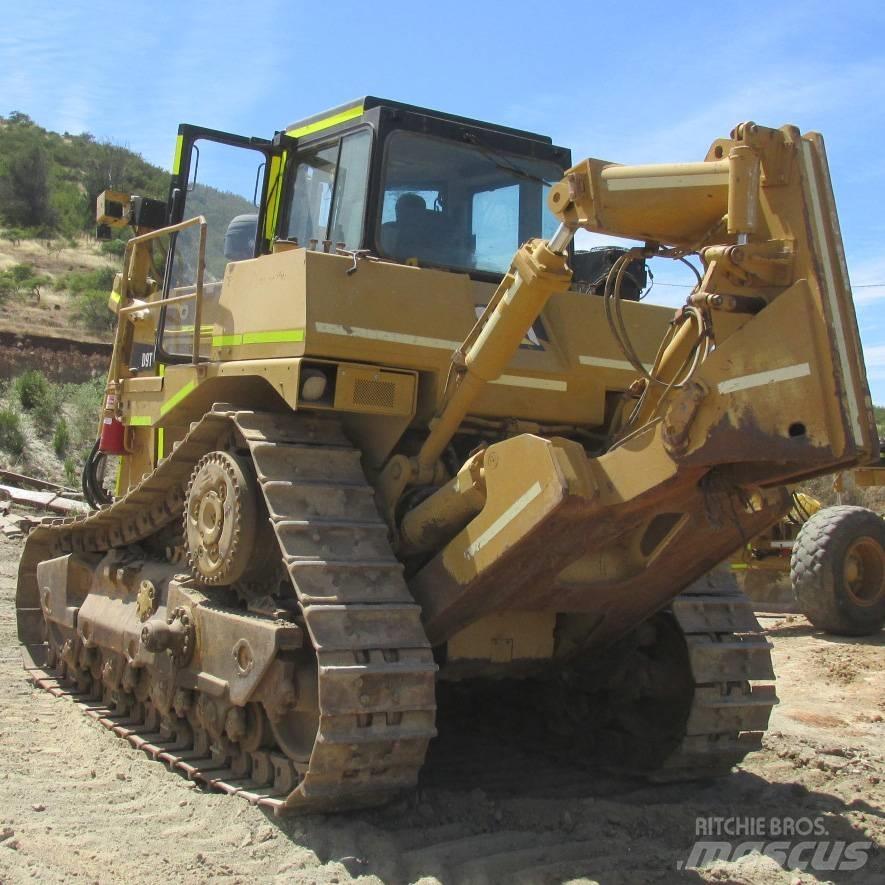 CAT D 9 T Buldožeri guseničari
