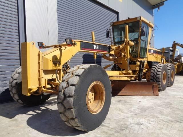 CAT 14 H II Grejderi