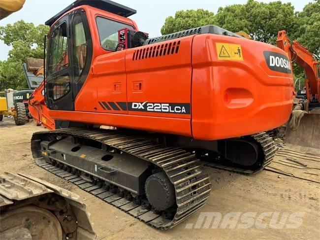 Doosan DX 225 LCA Bageri guseničari