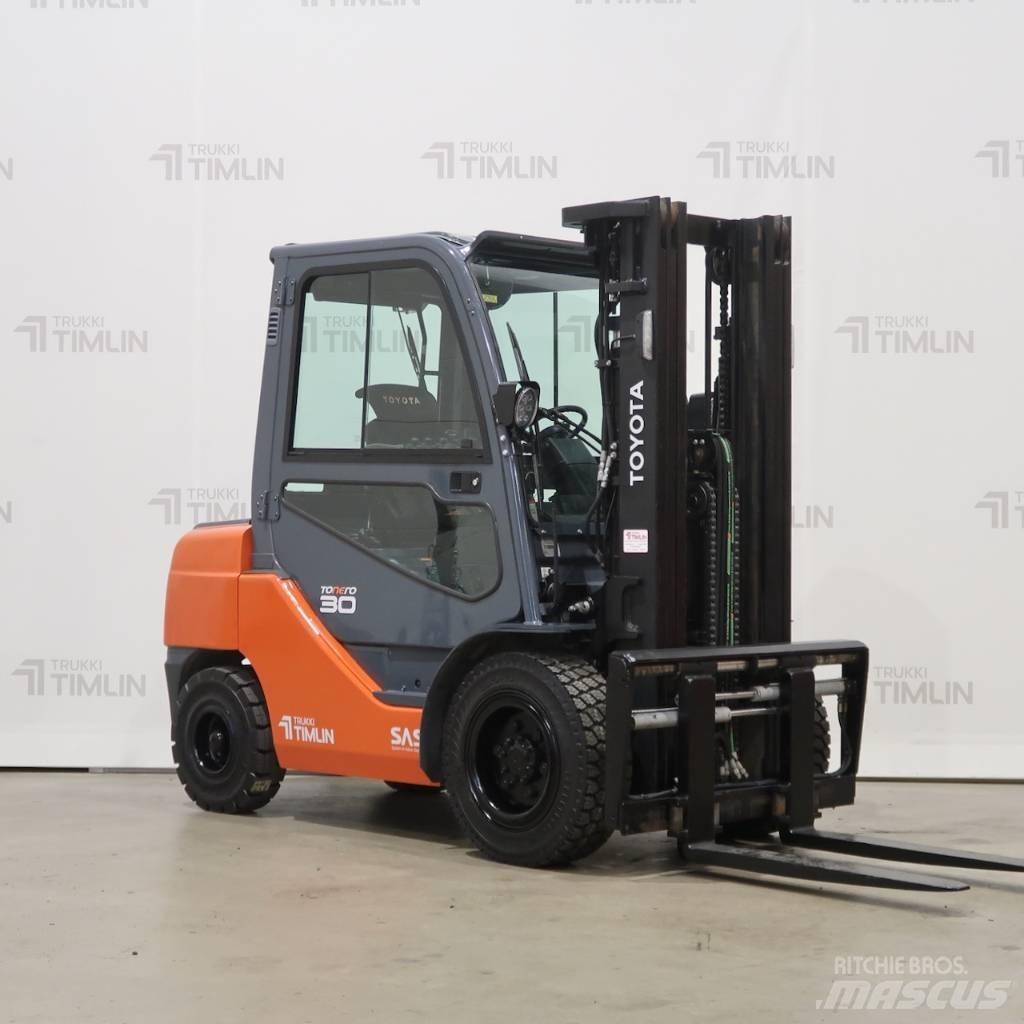 Toyota 02-8FDF30 Dizelski viljuškari