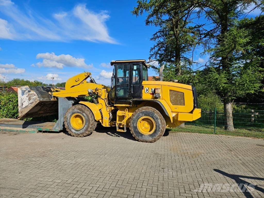 CAT 930 M Utovarivači na točkove