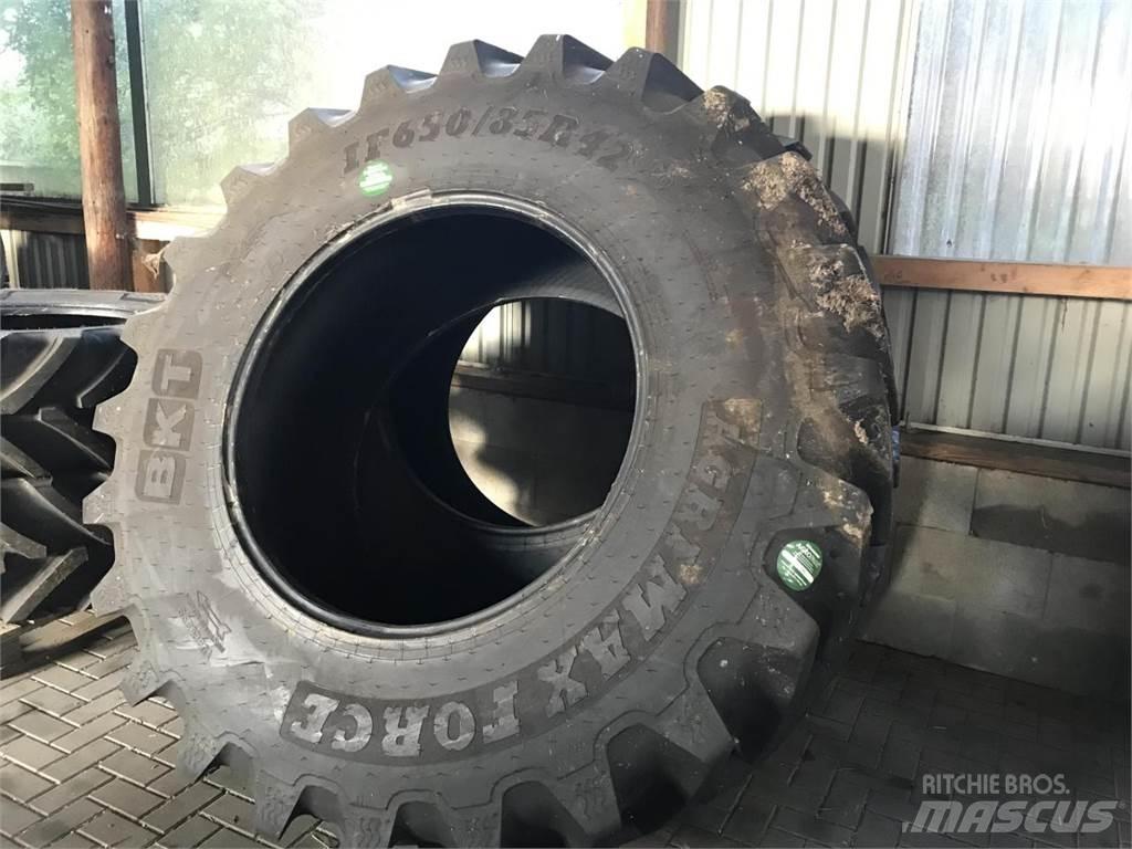 BKT 650/85R42 IF Gume, točkovi i felne