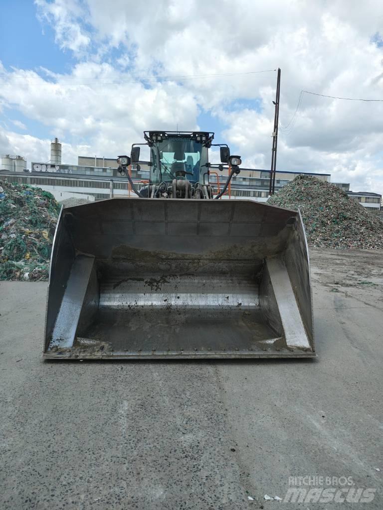 Doosan DL 320-7 Utovarivači na točkove