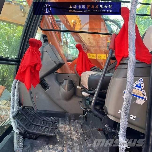 Hitachi ZX 135 Bageri guseničari