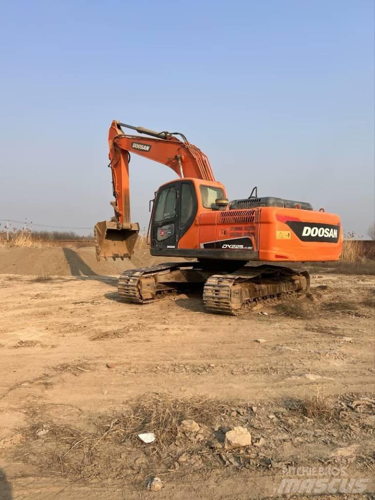 Doosan DX225LC-9C Bageri guseničari