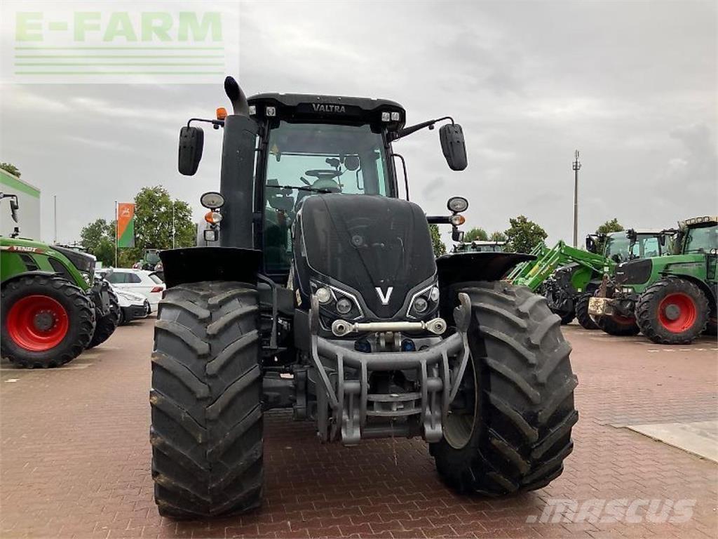 Valtra s 394 Traktori