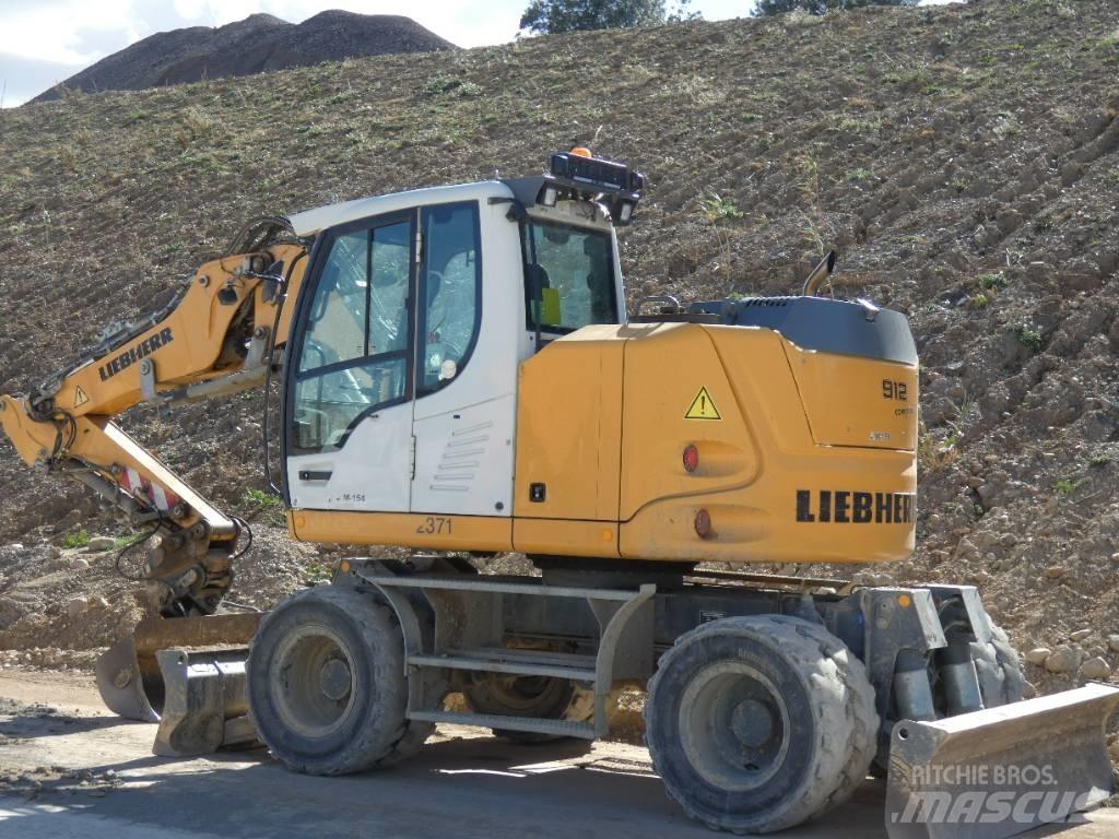 Liebherr A 912 Bageri točkaši