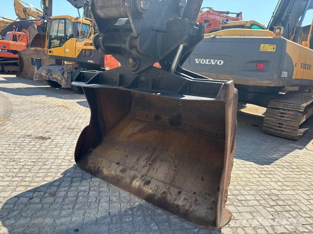 Volvo EC 240 C L Bageri guseničari