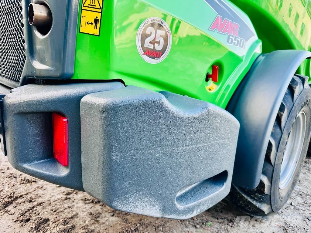 Avant 650 i Višenamenski utovarivači