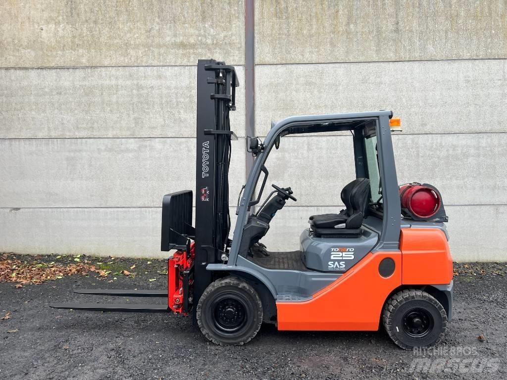 Toyota 02-8 FGF 25 Plinski viljuškari