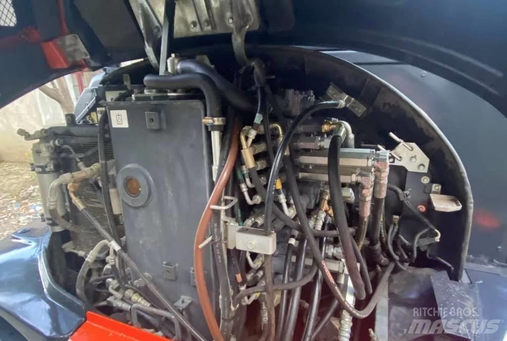 Kubota 165 Bageri guseničari