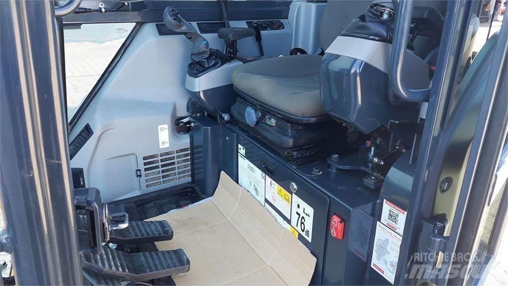 Komatsu PC24MR-5 Bageri točkaši