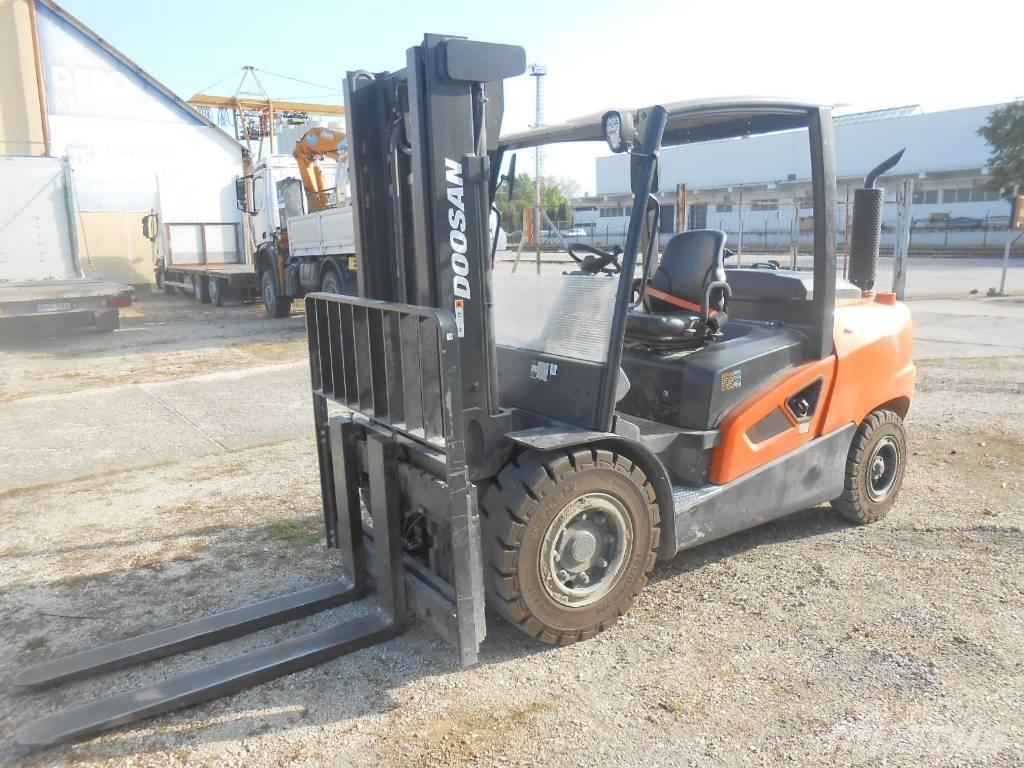 Doosan D50 SC-09 Dizelski viljuškari