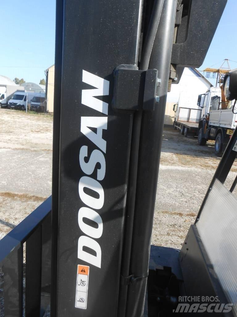 Doosan D50 SC-09 Dizelski viljuškari