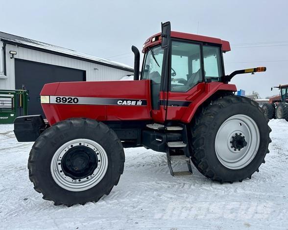 Case IH 8920 Traktori