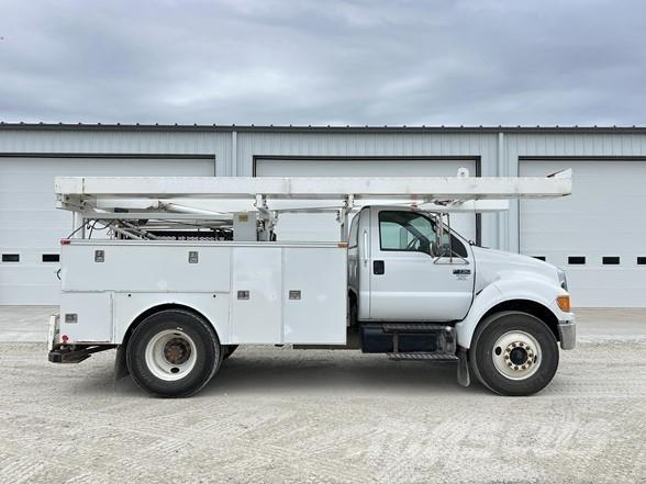 Ford F750 SD Ostalo za građevinarstvo