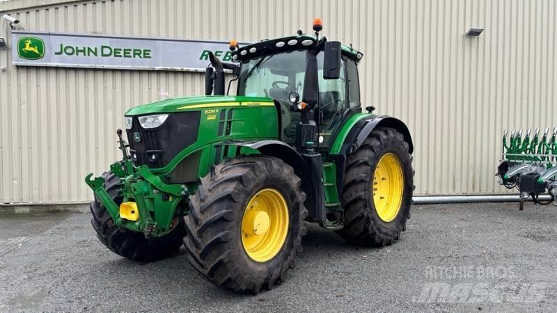 John Deere 6230 R Traktori