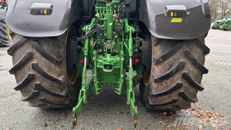 John Deere 6230 R Traktori