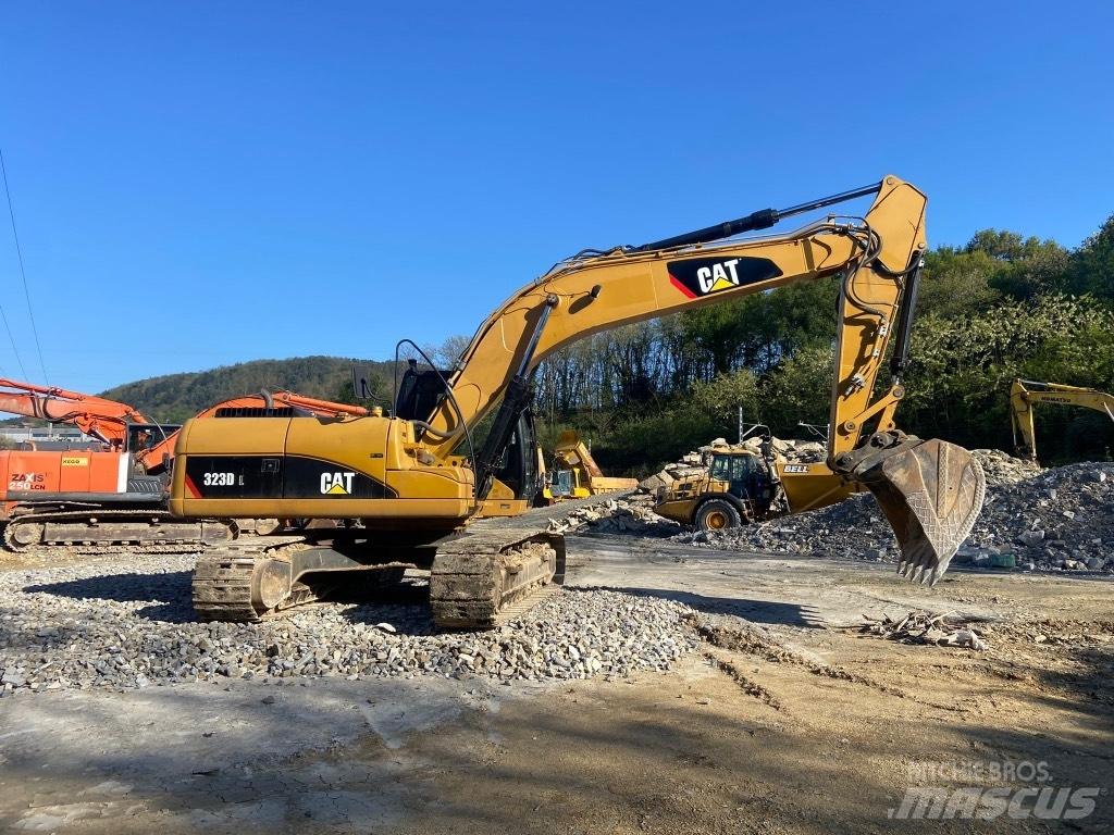 CAT 323 D Bageri guseničari