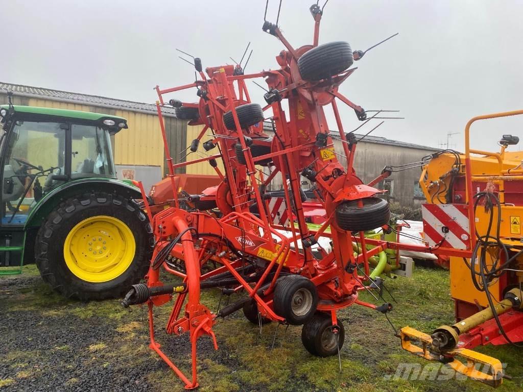 Kuhn GF8702 Okretači i sakupljači sena