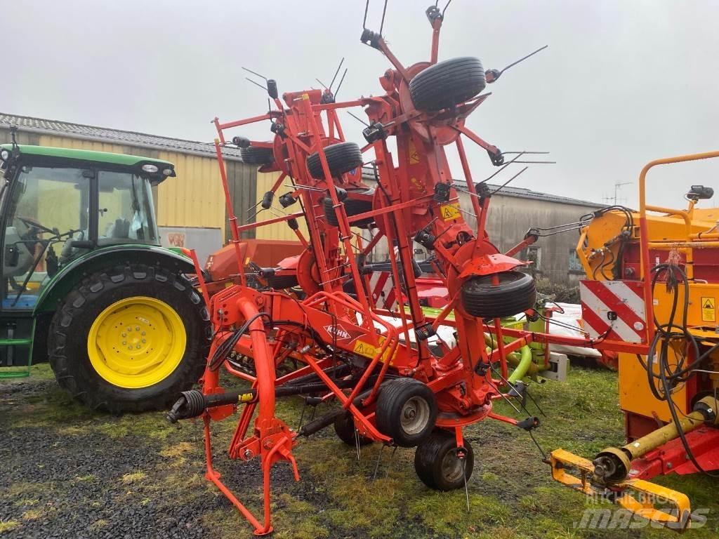 Kuhn GF8702 Okretači i sakupljači sena