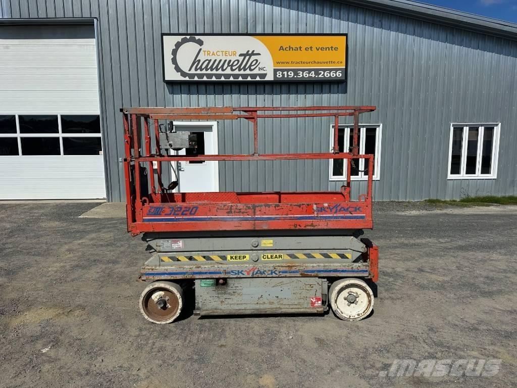 SkyJack SJ 3220 Makazaste platforme