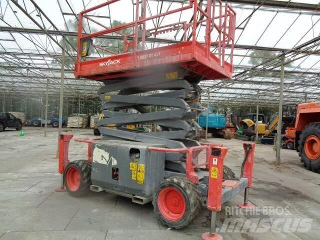 SkyJack SJ 6832 RT Makazaste platforme