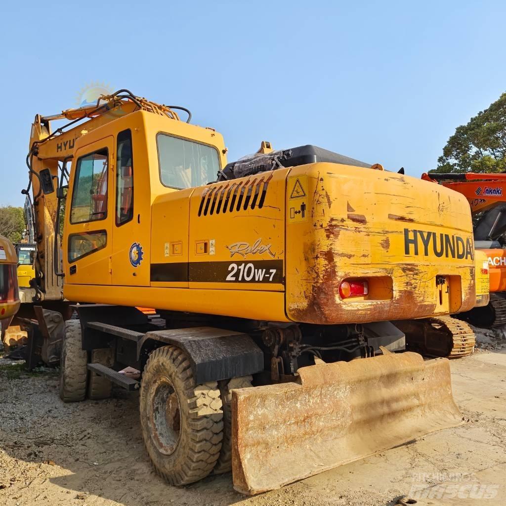 Hyundai R210W-7 Bageri točkaši