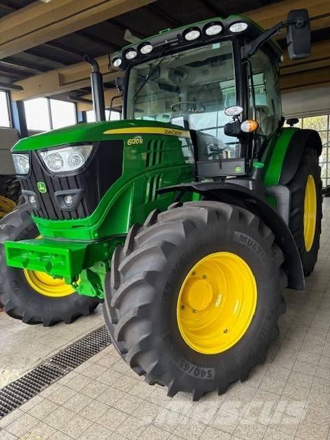 John Deere 6120 R Traktori
