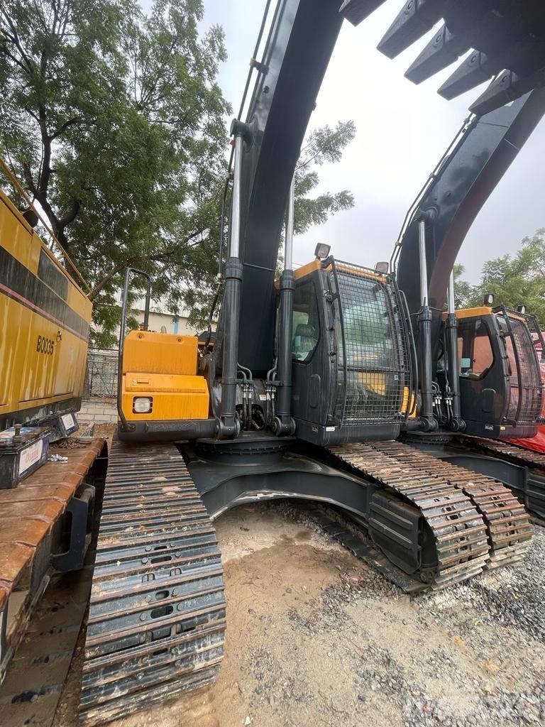 Hyundai R210 Bageri guseničari