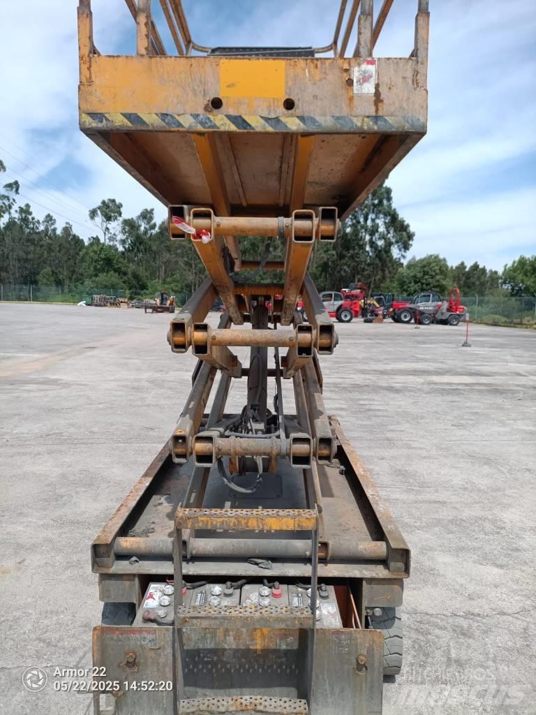 Haulotte Compact 10 Makazaste platforme
