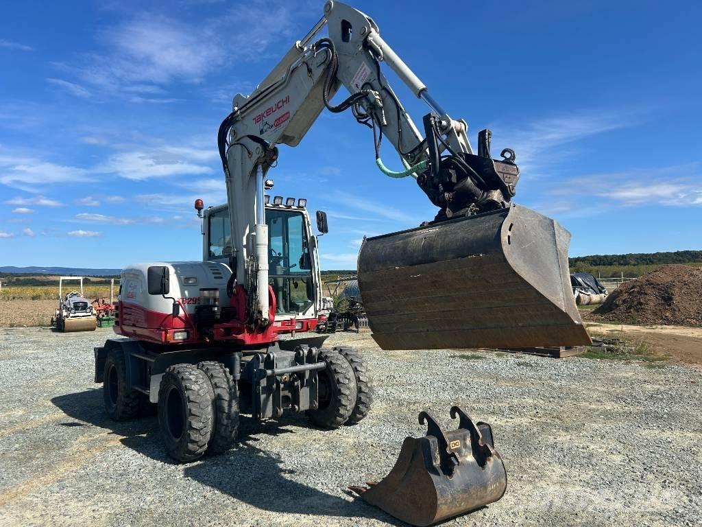 Takeuchi TB 295 W Bageri točkaši