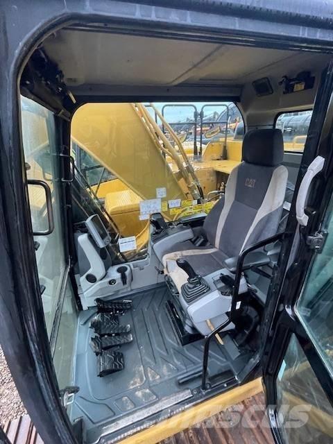 CAT 330FL Bageri guseničari
