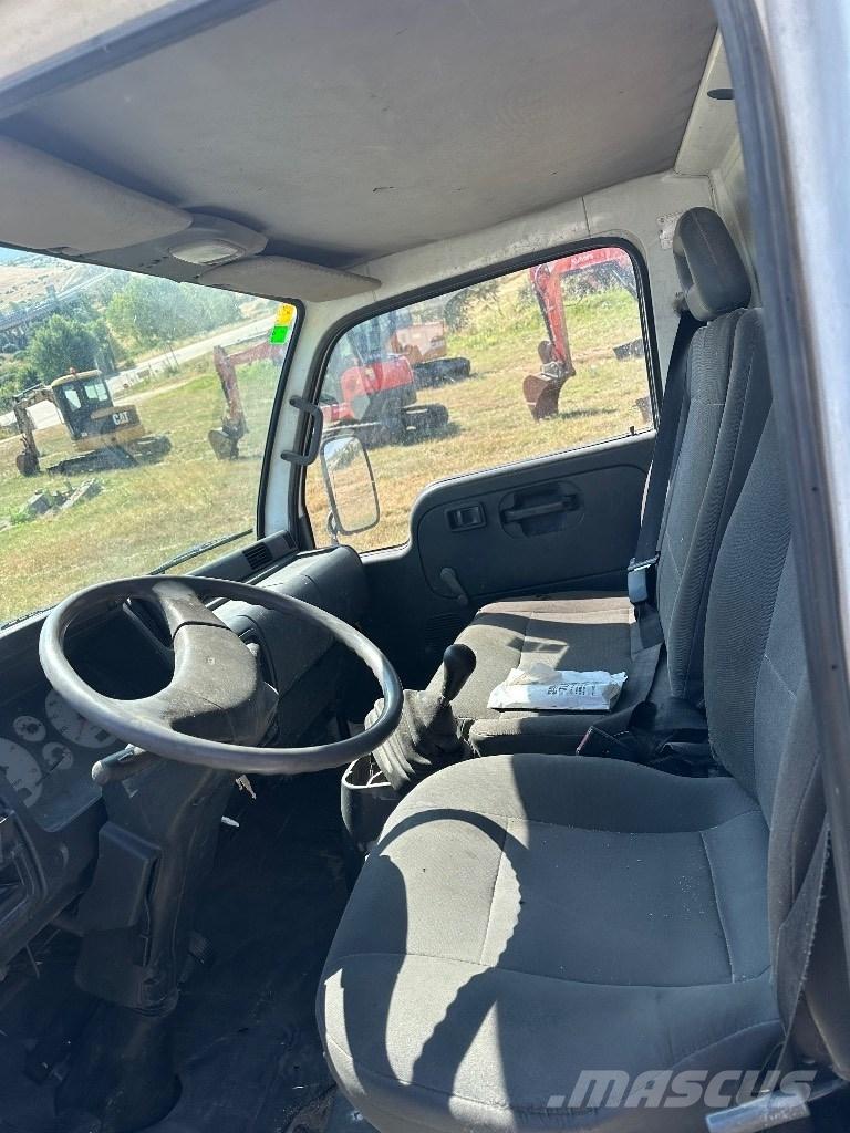 Nissan CABSTAR 35.13 Vučne prikolice se podiznom košarom
