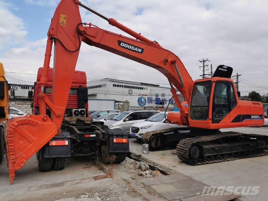 Doosan DH225LC-7 Bageri guseničari
