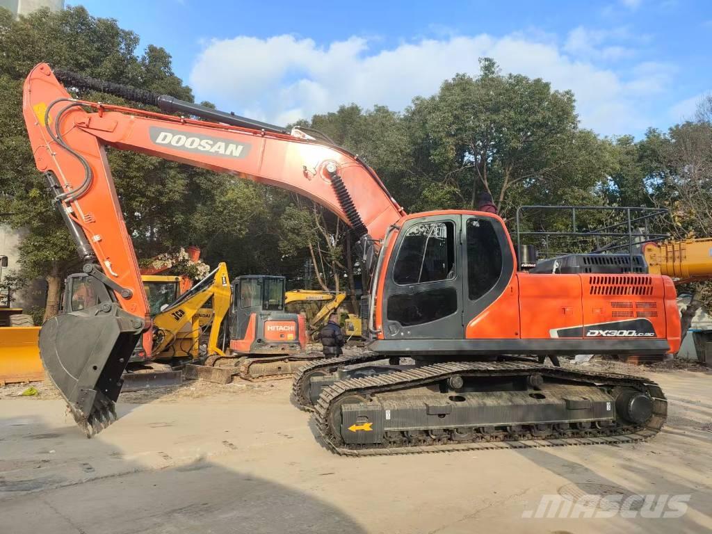 Doosan DX 300 LC Bageri guseničari