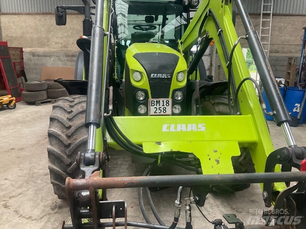 CLAAS Arion 440 CIS Traktori